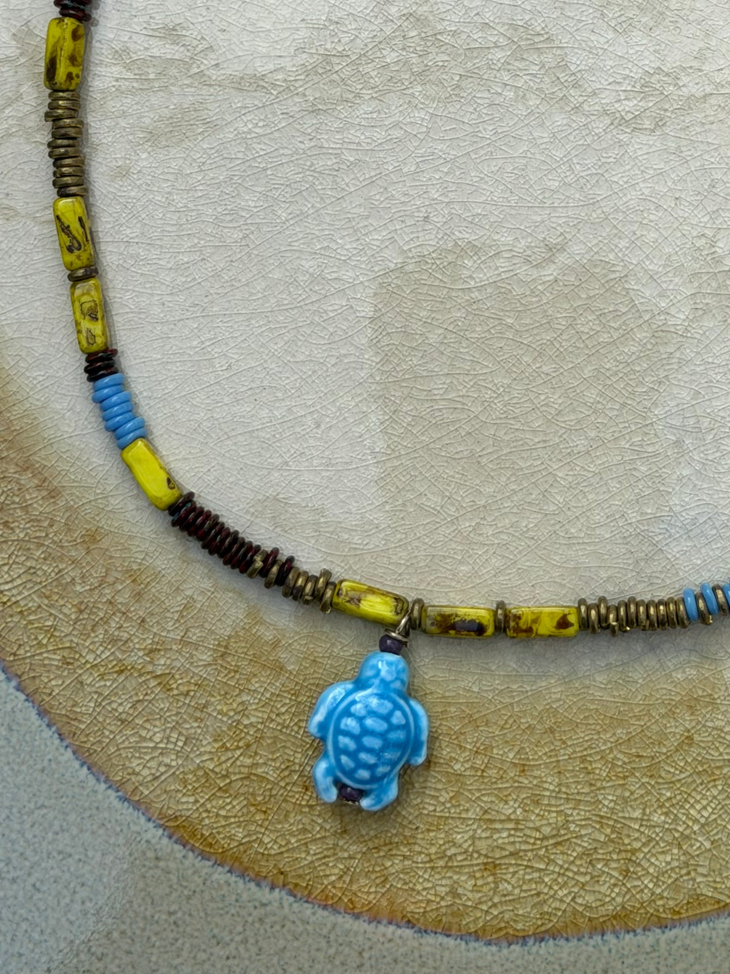 Rosario Necklace Dark Yellow Turtle