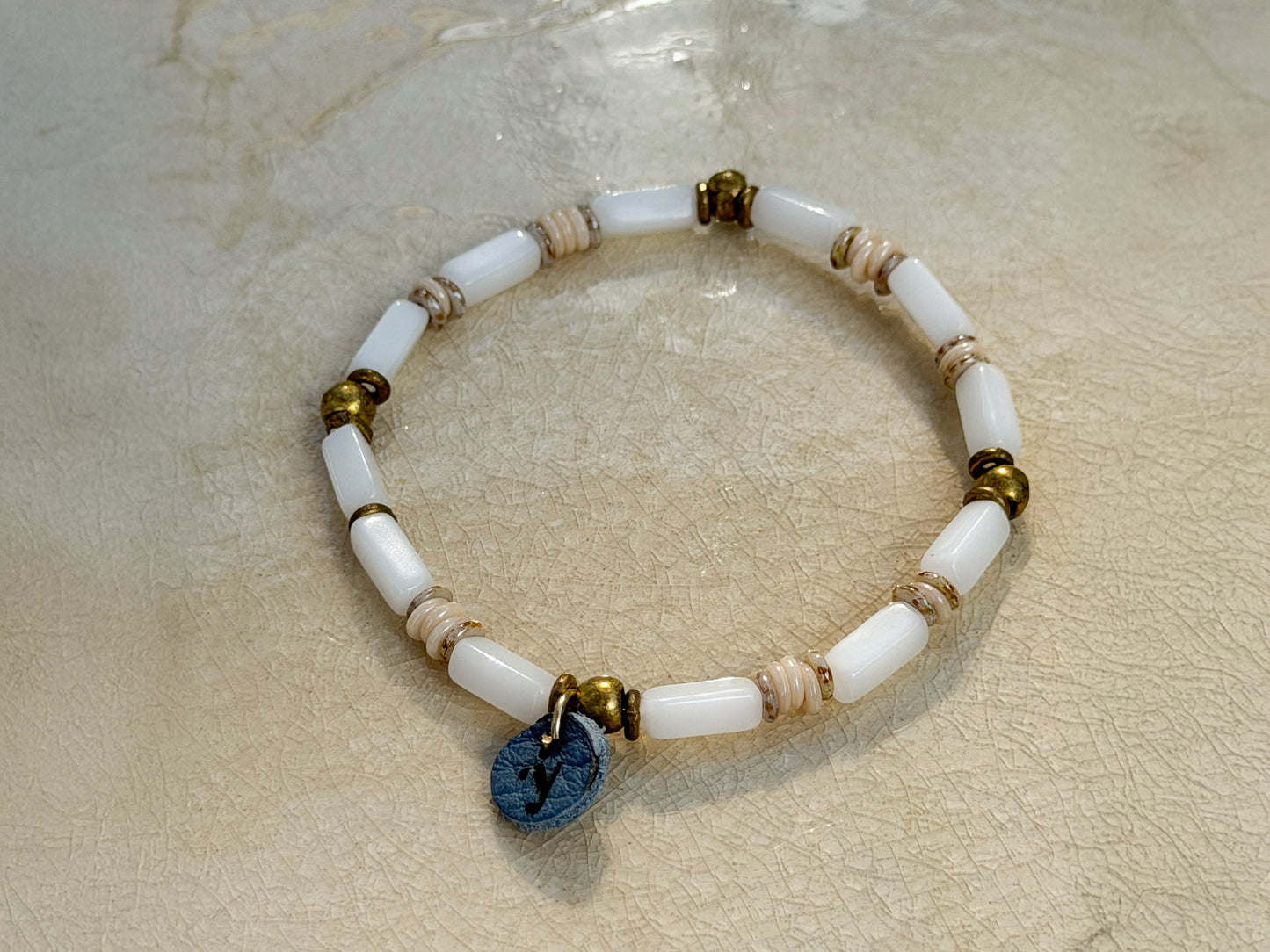 Elviria Bracelet White