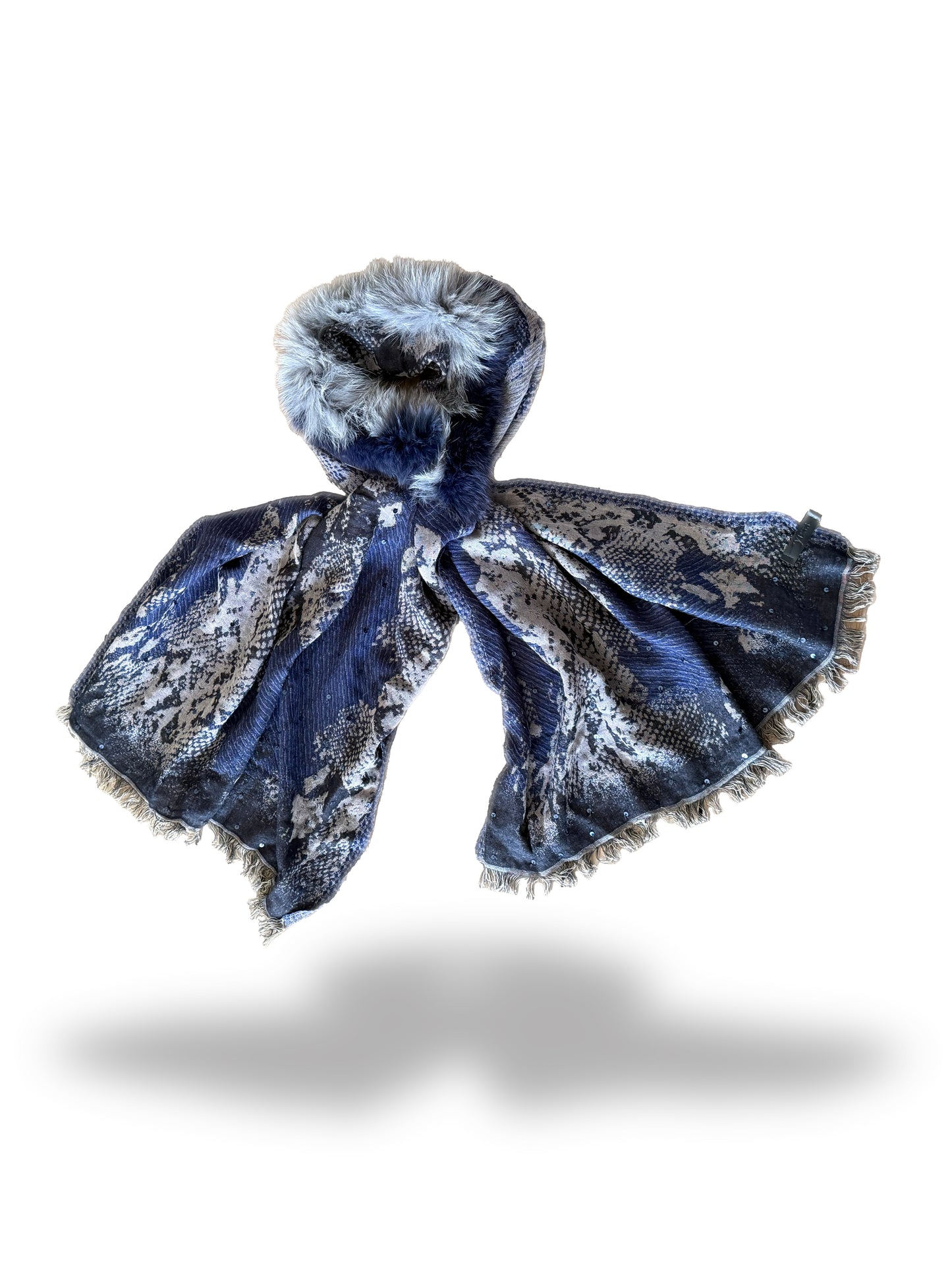 Scarve with fur